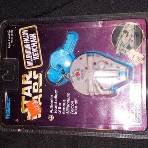 Vintage Star wars millennium falcon keychain by tiger toys